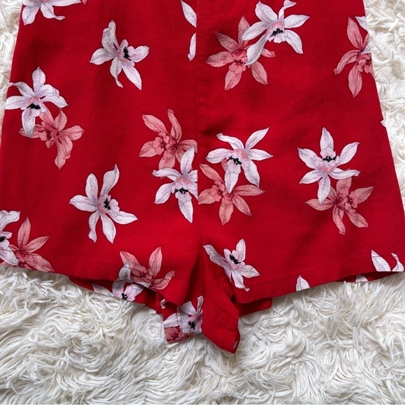 Bb Dakota Daffodils and Chill Romper ruffle straps red size 2 - Picture 3 of 12